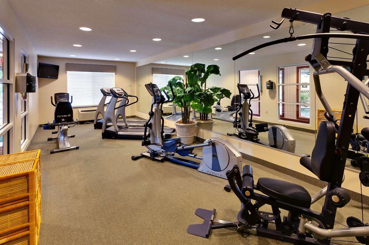 Country & By Radisson, George Queensbury , Ny 3*