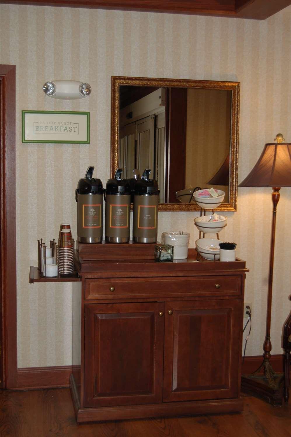 Hotel Country & By Radisson, George Queensbury , Ny Lake George