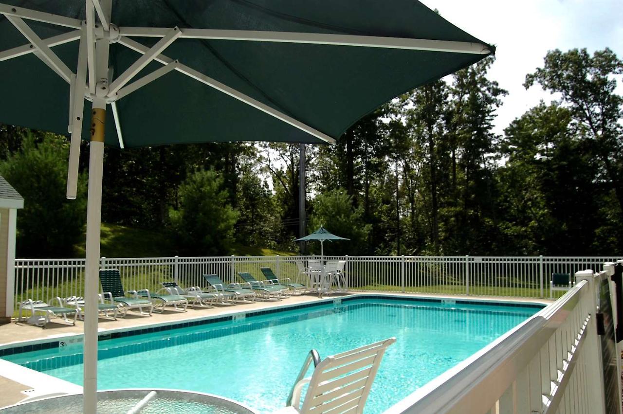 Hotel Country & By Radisson, George Queensbury , Ny 3*
