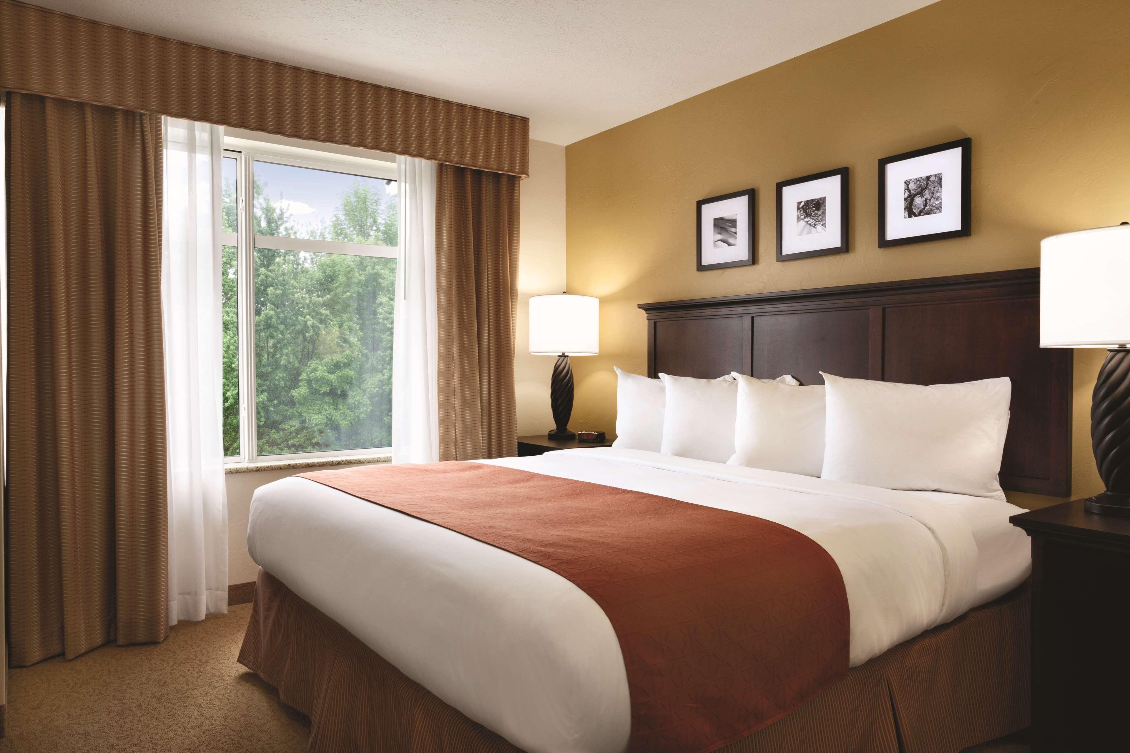 Country & By Radisson, George Queensbury , Ny
