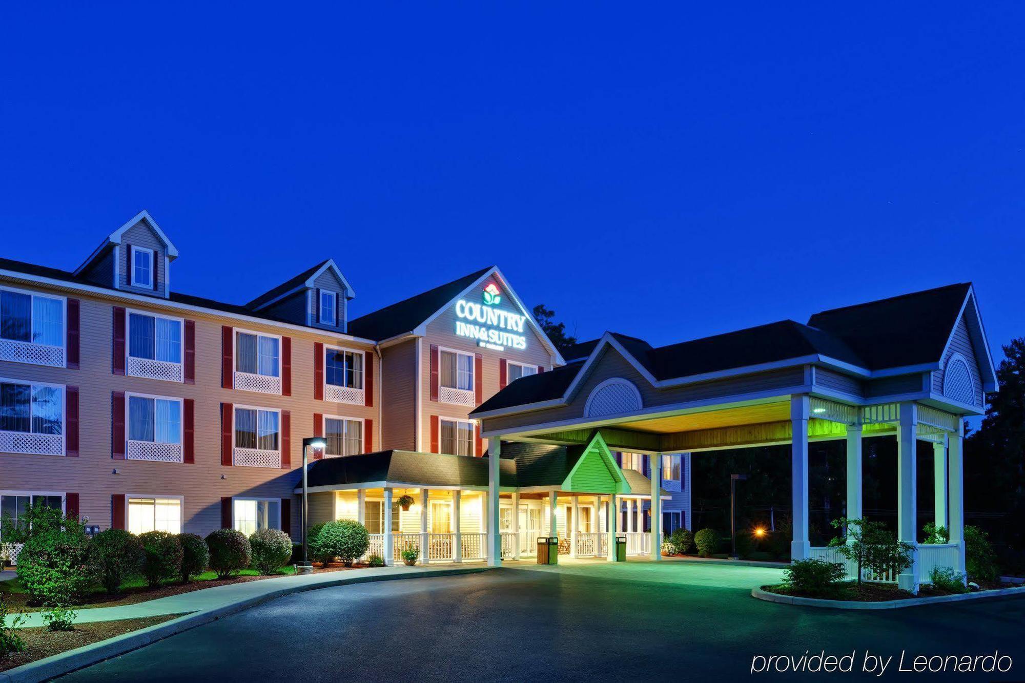 Country & By Radisson, George Queensbury , Ny 3*