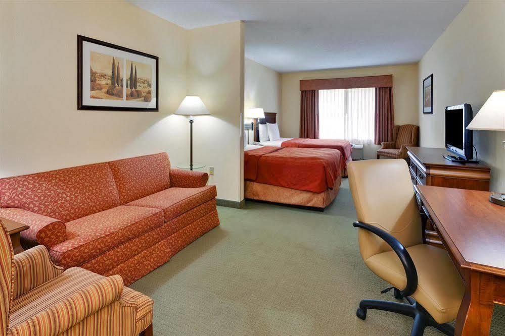 Country & By Radisson, George Queensbury , Ny
